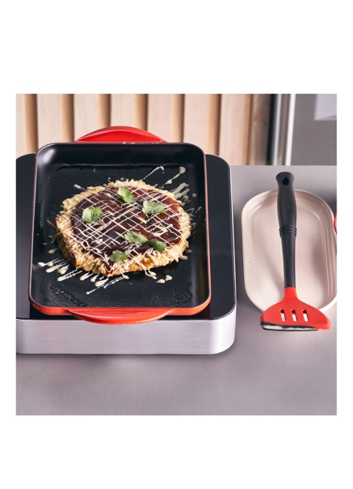 Le Creuset Bakspaan 36 cm  - voorkant 2 kersenrood ebbenzwart / multicolor