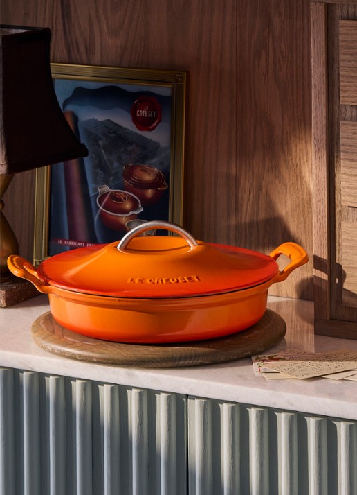 Le Creuset Campagnard Modern Heritage braadpan 28 cm - voorkant 2 kersenrood