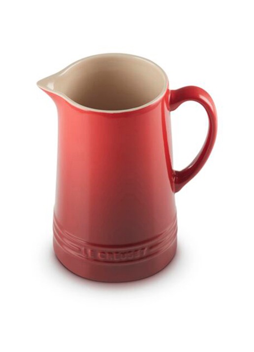 Le Creuset Karaf 1,5 liter - voorkant 7 donkerrood