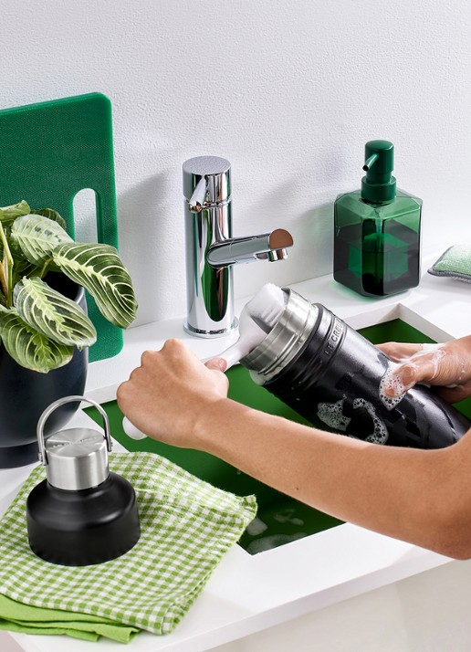 Le Creuset On The Go waterfles 1 liter - voorkant 2 zwart
