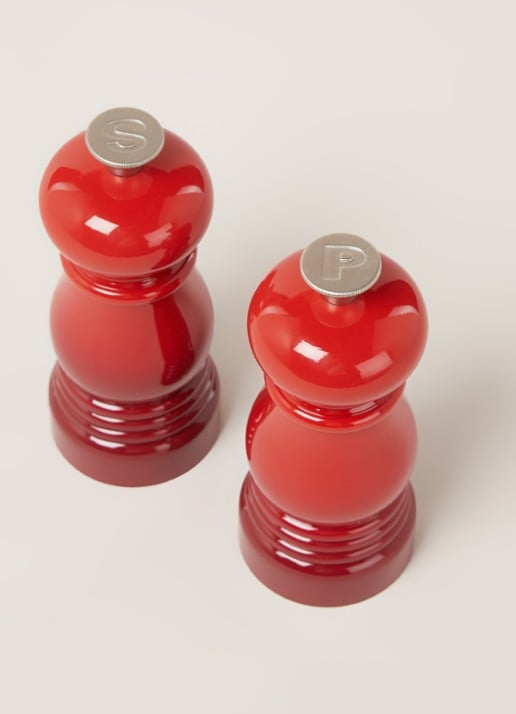 Le Creuset Peper- en zoutmolen 11 cm 2-delig - detail kersenrood / rood