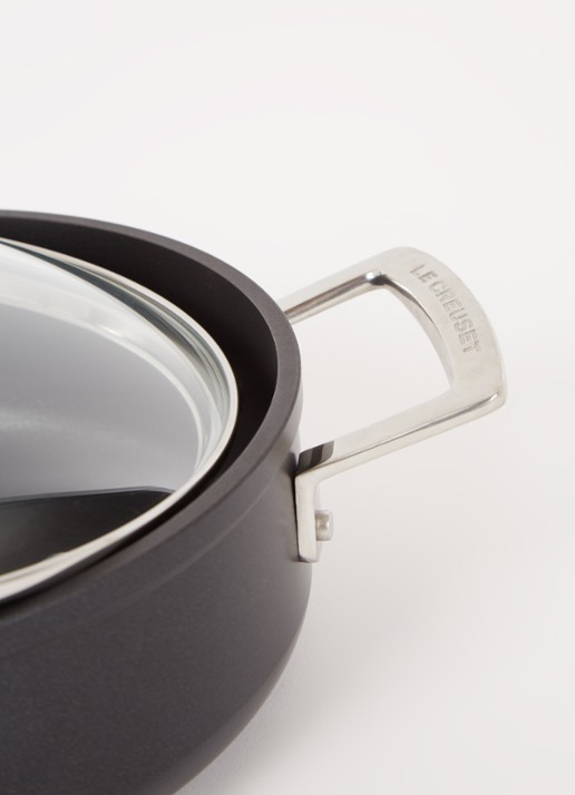 Le Creuset Provençaalse hapjespan Ø24 cm - detail zwart
