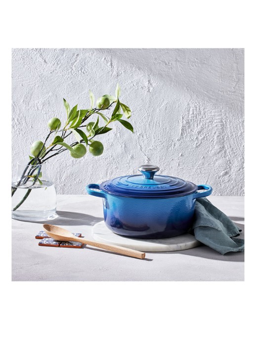 Le Creuset Signature braad-/stoofpan Ø20 cm - detail 5 azure / blauw