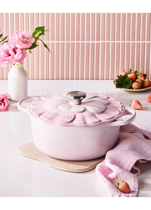 Le Creuset Signature braadpan 26 cm - detail 5 lichtroze
