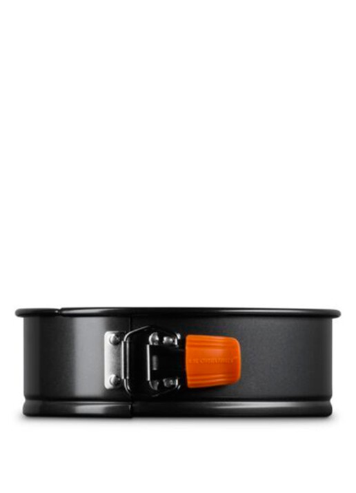 Le Creuset Springvorm 20 cm - detail beige