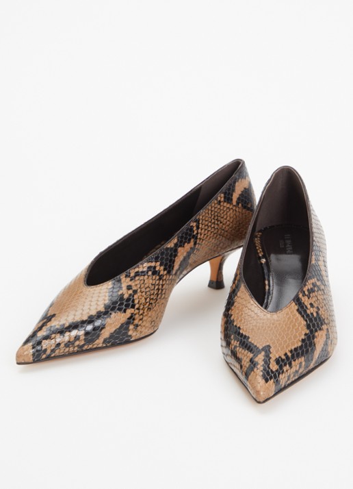 Le Monde Béryl Babouche pump van kalfsleer met slangenprint en -structuur - detail roestbruin