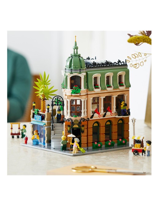 LEGO Icons Boetiekhotel - 10297 - detail 2 multicolor