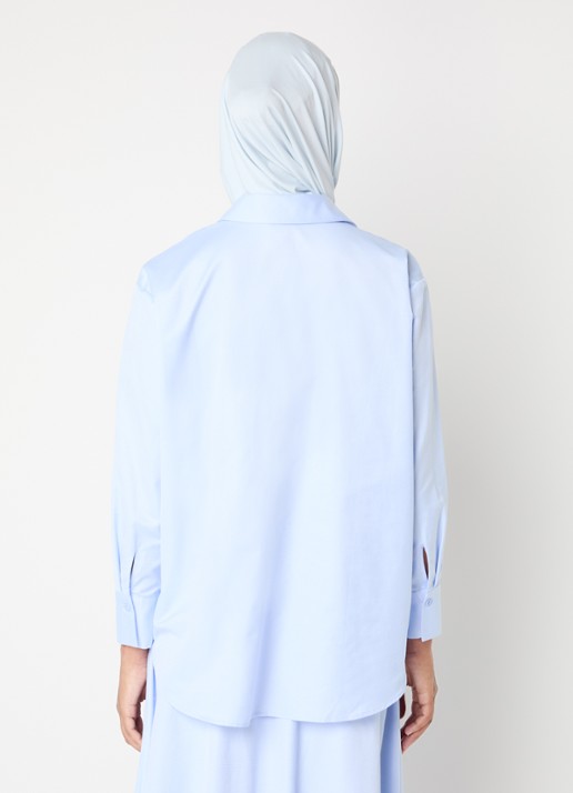LES Atelier Itri blouse met borstzak - achterkant lichtblauw