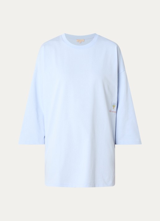 LES Atelier Nada oversized T-shirt met logoborduring - voorkant 4 lichtblauw