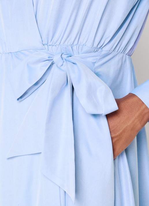 LES Atelier Sofia maxi wikkeljurk met steekzakken - detail 5 lichtblauw