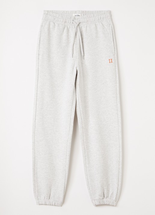 Les Deux Core Contrast tapered fit joggingbroek met logoborduring - voorkant 2 lichtgrijs
