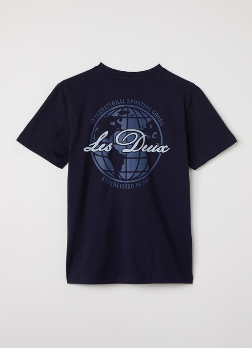 Les Deux Globe T-shirt met logo- en backprint - voorkant 2 donkerblauw