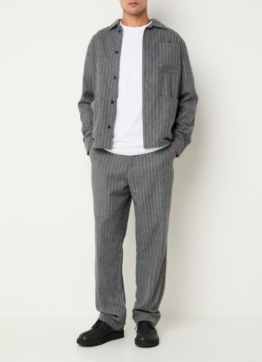Les Deux Layton regular fit overshirt in wolblend met krijtstreep - voorkant 4 grijs