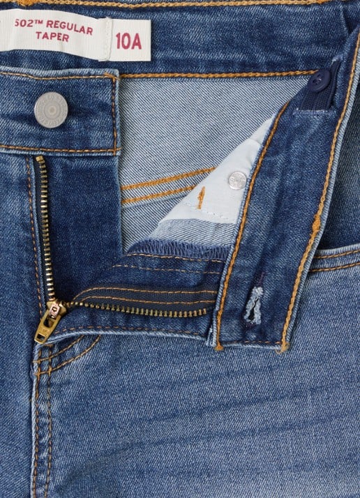 Levi's 502 slim fit jeans met medium wassing - detail indigo