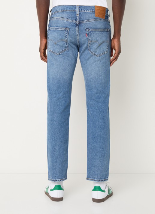Levi's 502 tapered jeans  met medium wassing - achterkant 5 indigo