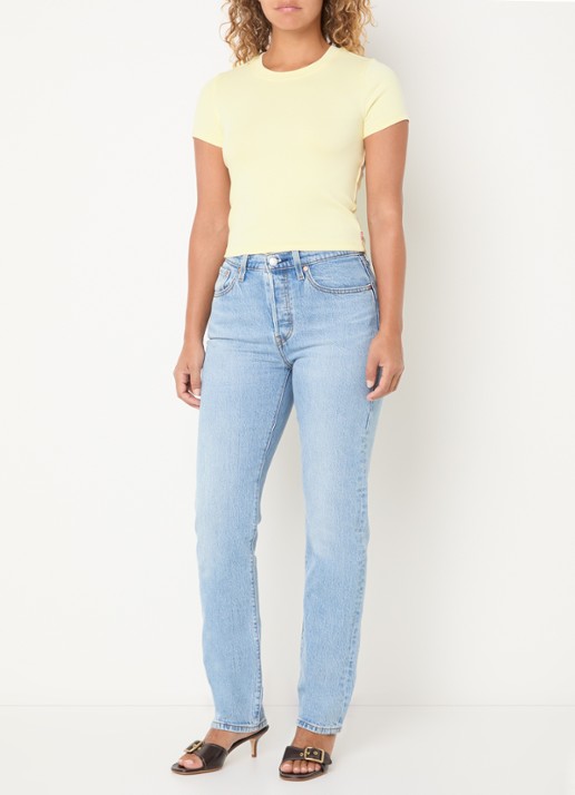 Levi's Cropped T-shirt met ronde hals - voorkant 2 lichtgeel