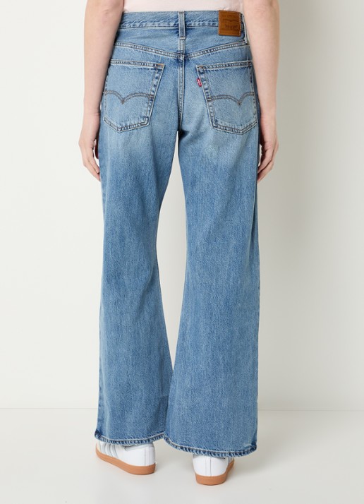 Levi's High waist loose fit jeans met medium wassing - achterkant indigo