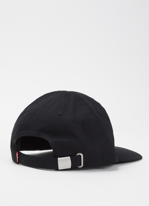 Levi's Lazy Girl pet met logoborduring - detail zwart