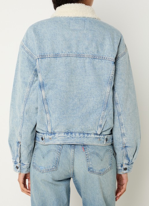 Levi's Sherpa spijkerjas met teddy voering en steekzakken - achterkant lichtblauw