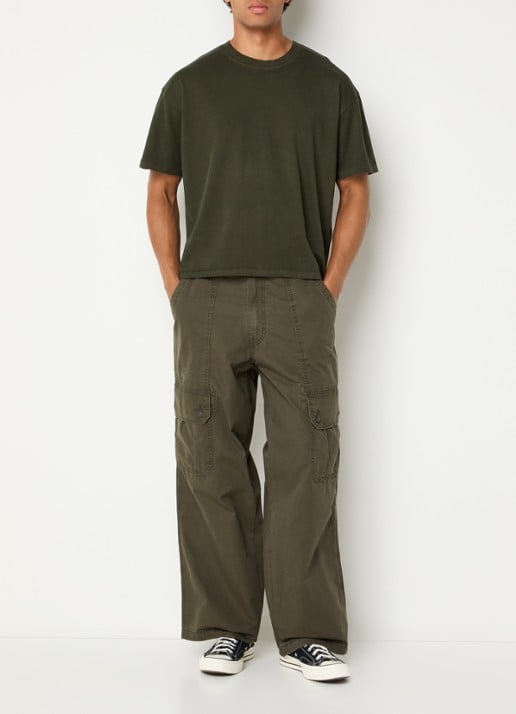 Levi's Wide fit cargobroek met steekzakken - voorkant 2 groen
