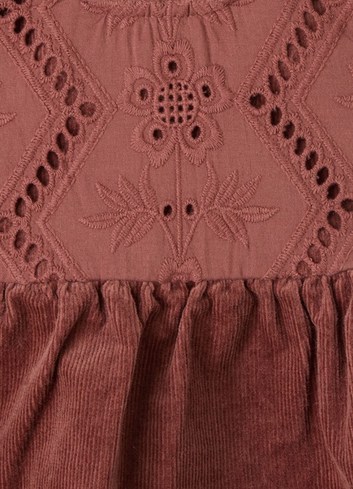 Lil 'Atelier NBFOnellas jurk met opengewerkt dessin - detail mahoniebruin