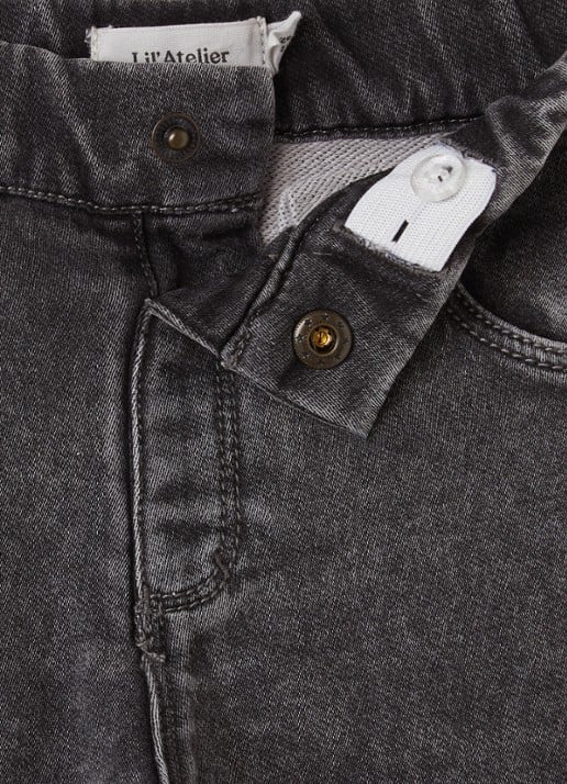 Lil 'Atelier NMNLulia loose fit jeans met gekleurde wassing - detail 3 middengrijs