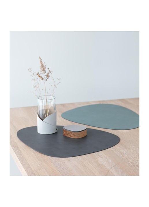 LIND DNA Curve reversible placemat van leer 37 x 44 cm - detail 2 grijs