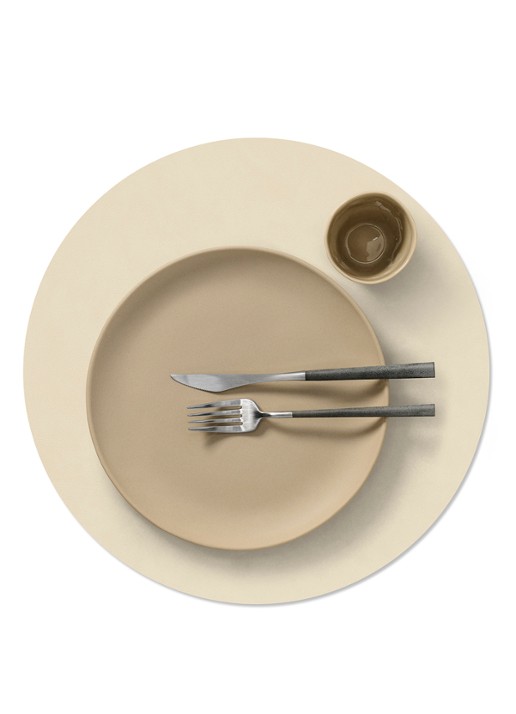 LIND DNA Nupo placemat 40 cm - voorkant 3 vanillegeel