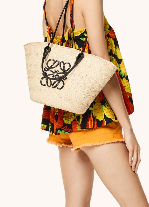 LOEWE Anagram Basket shopper met kalfsleren details - detail 3 zwart