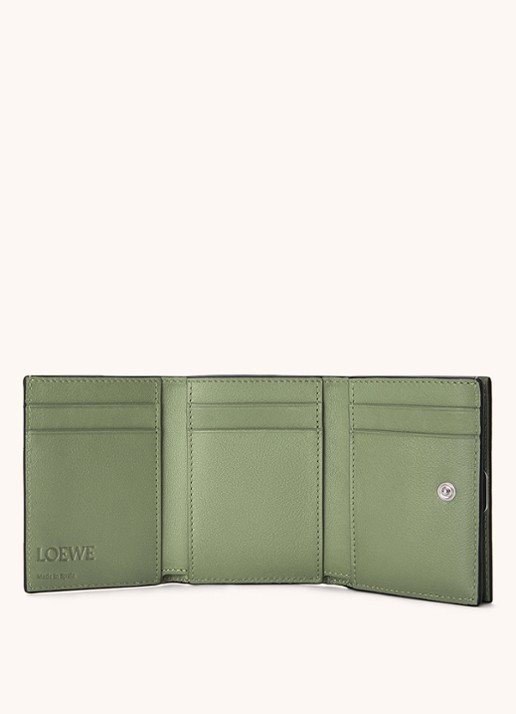 LOEWE Anagram portemonnee van kalfsleer - voorkant 5 lindegroen