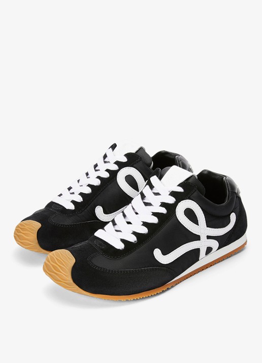 LOEWE Ballet Runner 2.0 sneaker met kalfsleren details - detail zwart