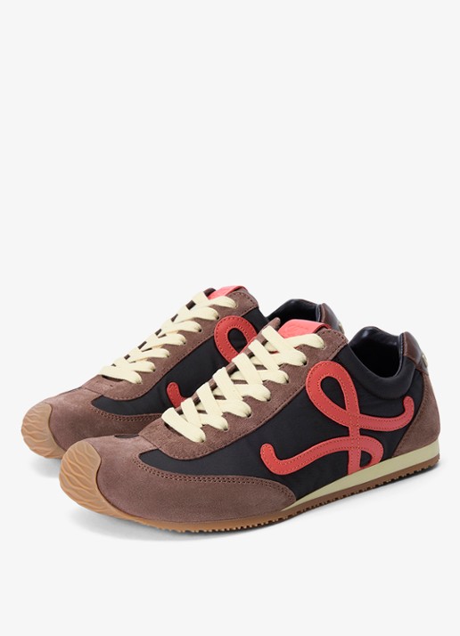 LOEWE Ballet Runner 2.0 sneaker met leren details - detail bruin