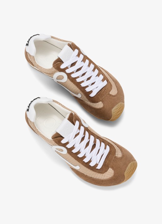 LOEWE Ballet Runner 2.0 sneaker van mesh met suède details - detail 4 bruin