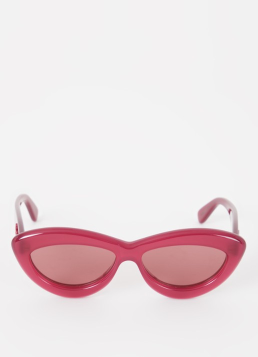 LOEWE Curvy zonnebril LW40096I - detail kersenrood
