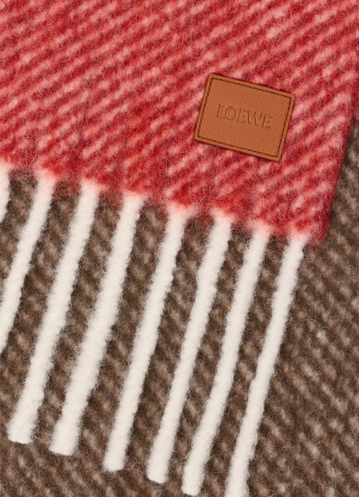 LOEWE Fijngebreide sjaal in alpaca wolblend 212 x 27 cm - detail bruin