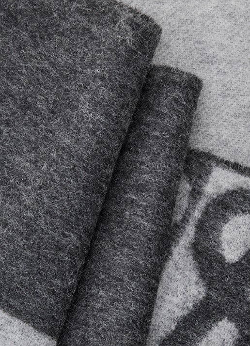LOEWE Fijngebreide sjaal in kasjmierblend met logo 180 x 28 cm - detail grijs