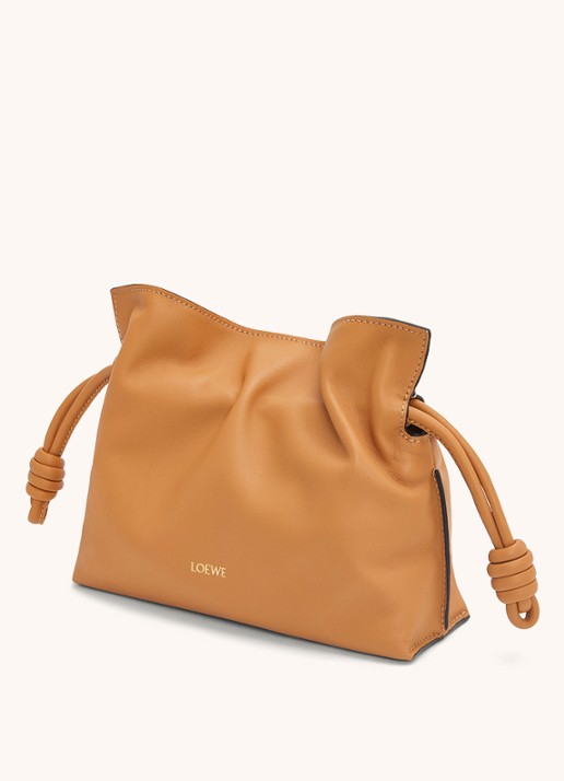 LOEWE Flamenco Mini clutch van kalfsleer - achterkant 8 camel