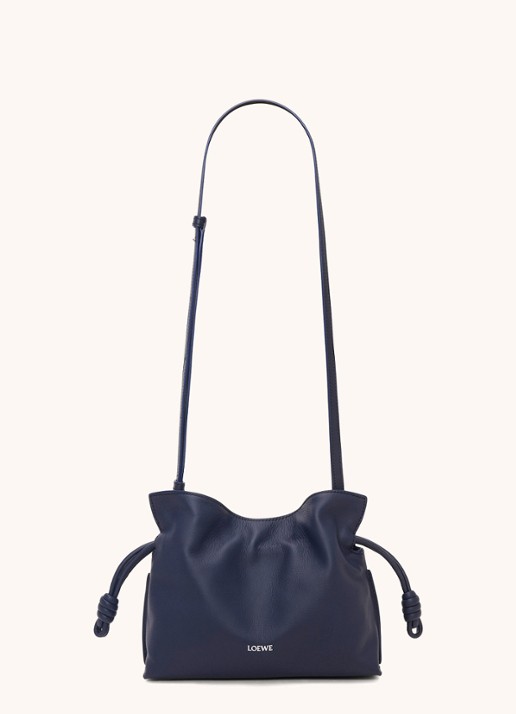 LOEWE Flamenco Mini clutch van kalfsleer - detail donkerblauw