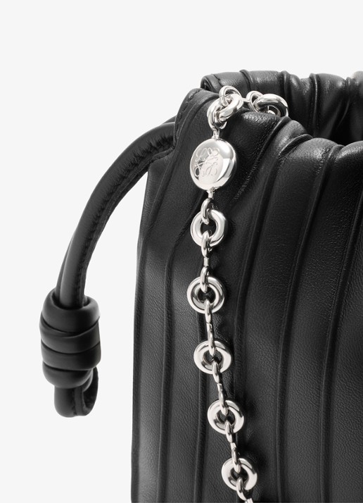 LOEWE Flamenco Pleated Mini schoudertas van kalfsleer - detail 5 zwart