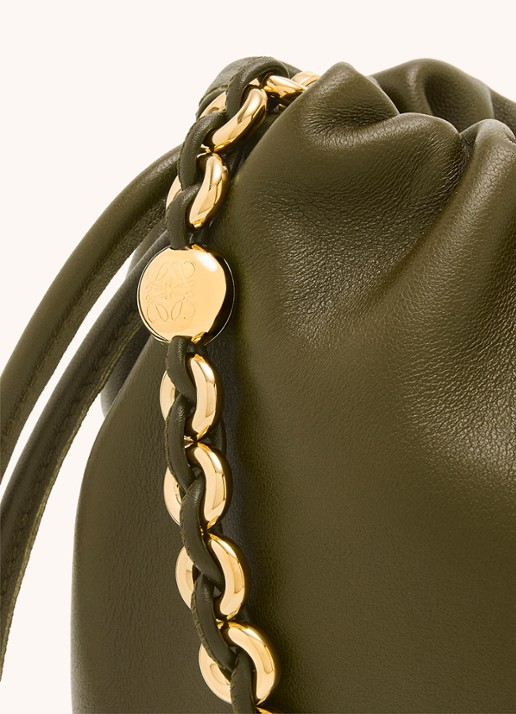 LOEWE Flamenco Purse Bucket crossbodytas van lamsleer - detail 4 bronsgroen