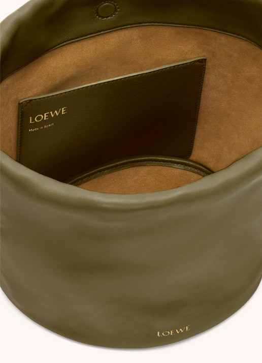 LOEWE Flamenco Purse Bucket crossbodytas van lamsleer - detail 6 bronsgroen