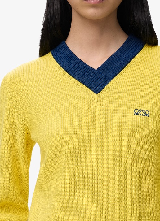 LOEWE Grofgebreide pullover in wolblend met V-hals - detail 4 geel