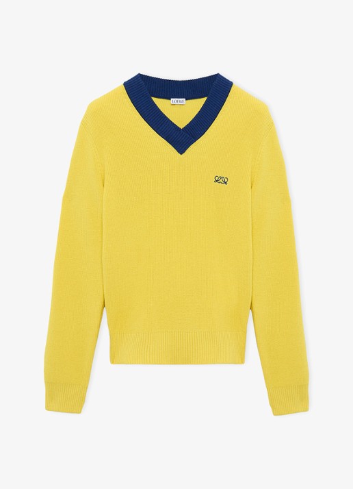 LOEWE Grofgebreide pullover in wolblend met V-hals - voorkant geel