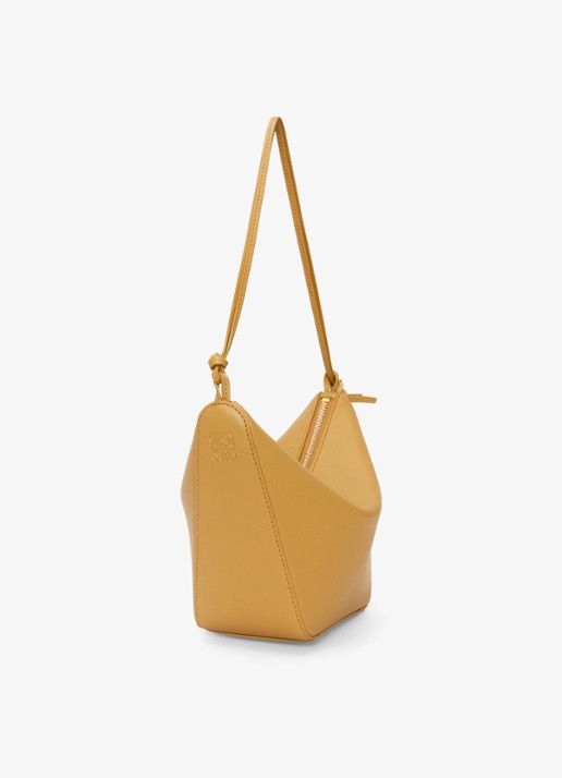 LOEWE Hammock Hobo schoudertas van kalfsleer - detail 2 okergeel