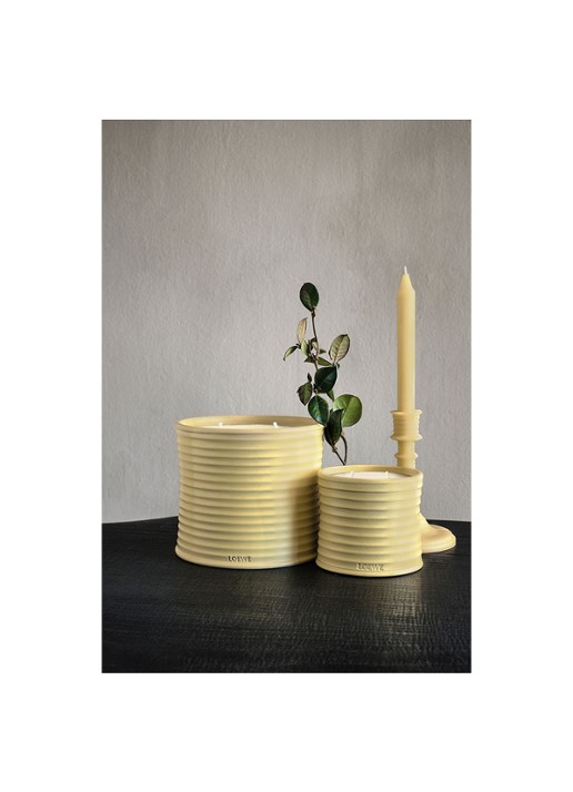 LOEWE Medium Honeysuckle Candle - geurkaars 610 gram - detail 5 undefined