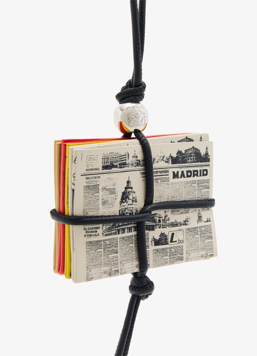 LOEWE Newspaper tasbedel van kalfsleer - voorkant 2 zwart