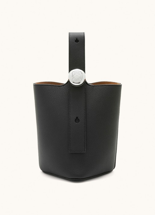 LOEWE Pebble Bucket Mini crossbodytas van kalfsleer - voorkant zwart