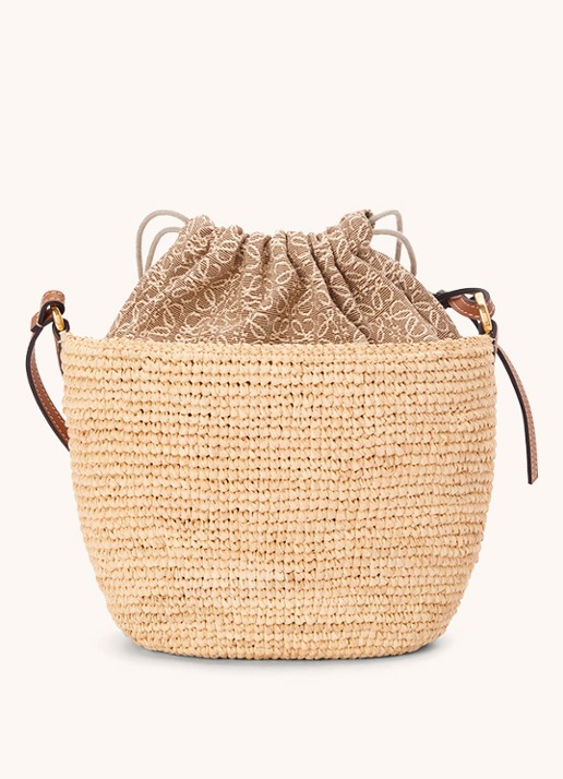 LOEWE Pochette schoudertas van raffia met kalfsleren details - achterkant creme