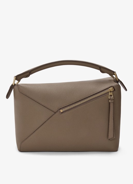 LOEWE Puzzle Edge Medium handtas van kalfsleer - achterkant 3 taupe