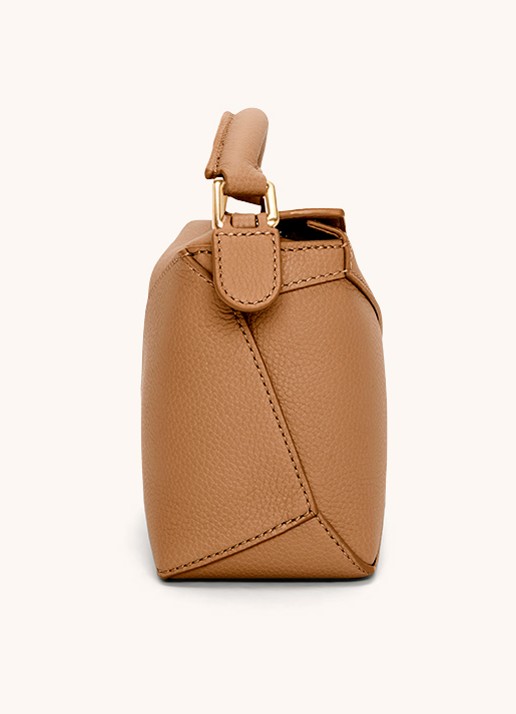 LOEWE Puzzle Edge Mini handtas van kalfsleer - detail 3 lichtbruin